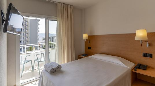 Standard double room