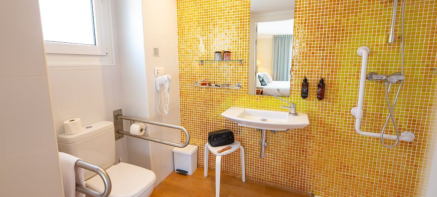 Habitación doble ático adaptada