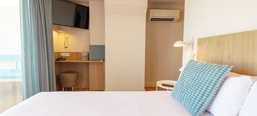 Habitación doble ático suite lateral con terraza