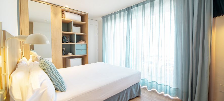 Habitación doble ático suite lateral con terraza