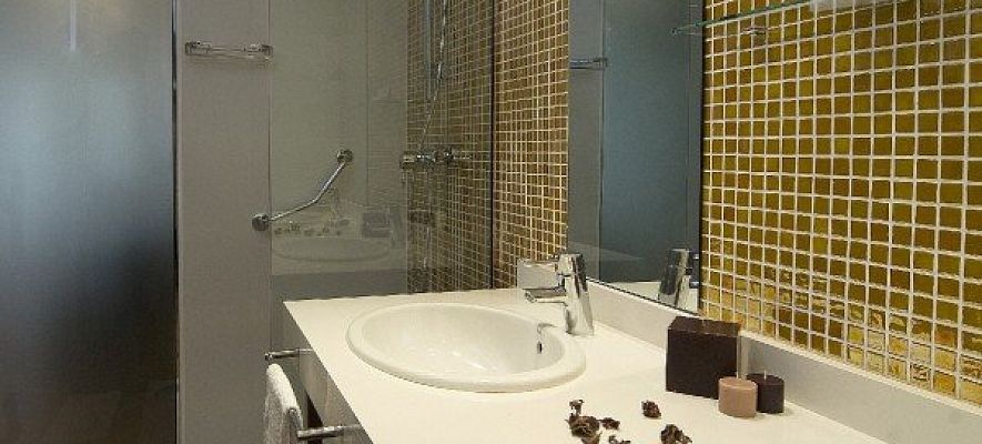 Chambre double a l'etage attique adapté avec terrasse