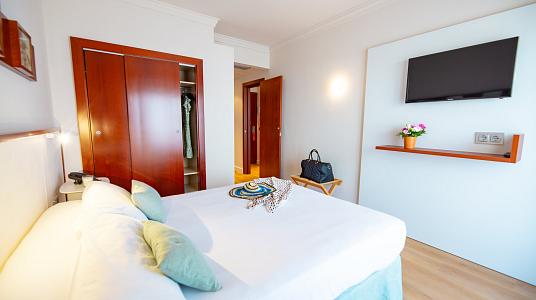 Chambre communicante latérale (2 adultes + 2 enfants)