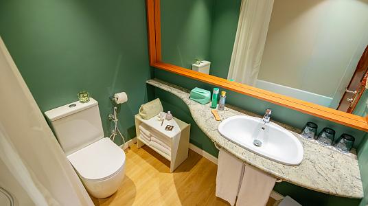 Chambre familiale latérale (2 adultes + 2 enfants)