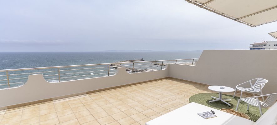 Habitación doble suite panorámica con vista al mar frontal