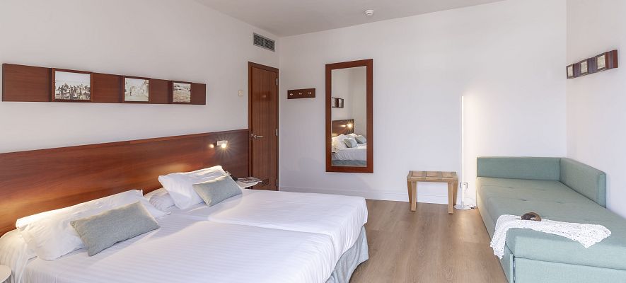 Habitación doble superior con vista al mar lateral