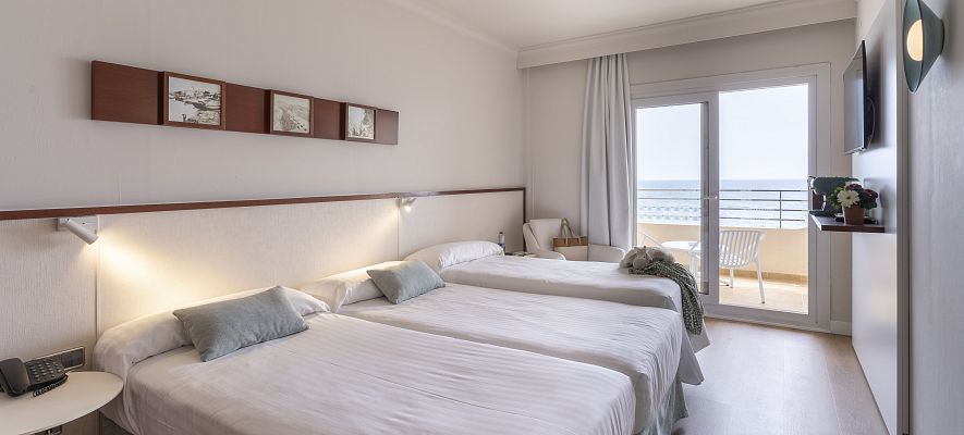 Habitación doble con vista al mar frontal