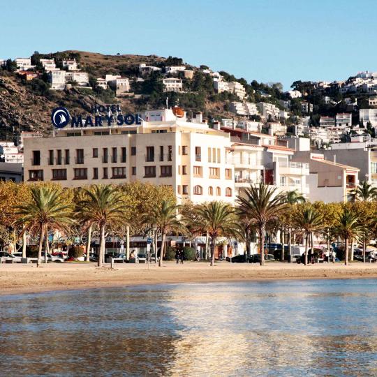 Hôtel de charme pour des escapades à la plage de Rosas, Espagne