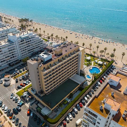 L'hotel amb spa amb el que sempre has somniat, a primera línia de mar a Roses