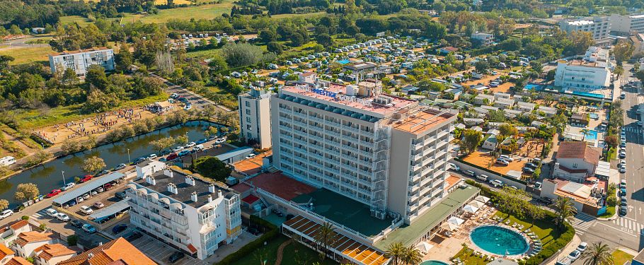 El teu resort familiar amb piscina i animació a Roses
