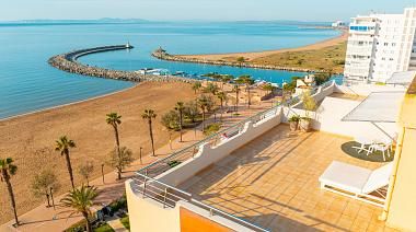 Hotel con vistas al mar